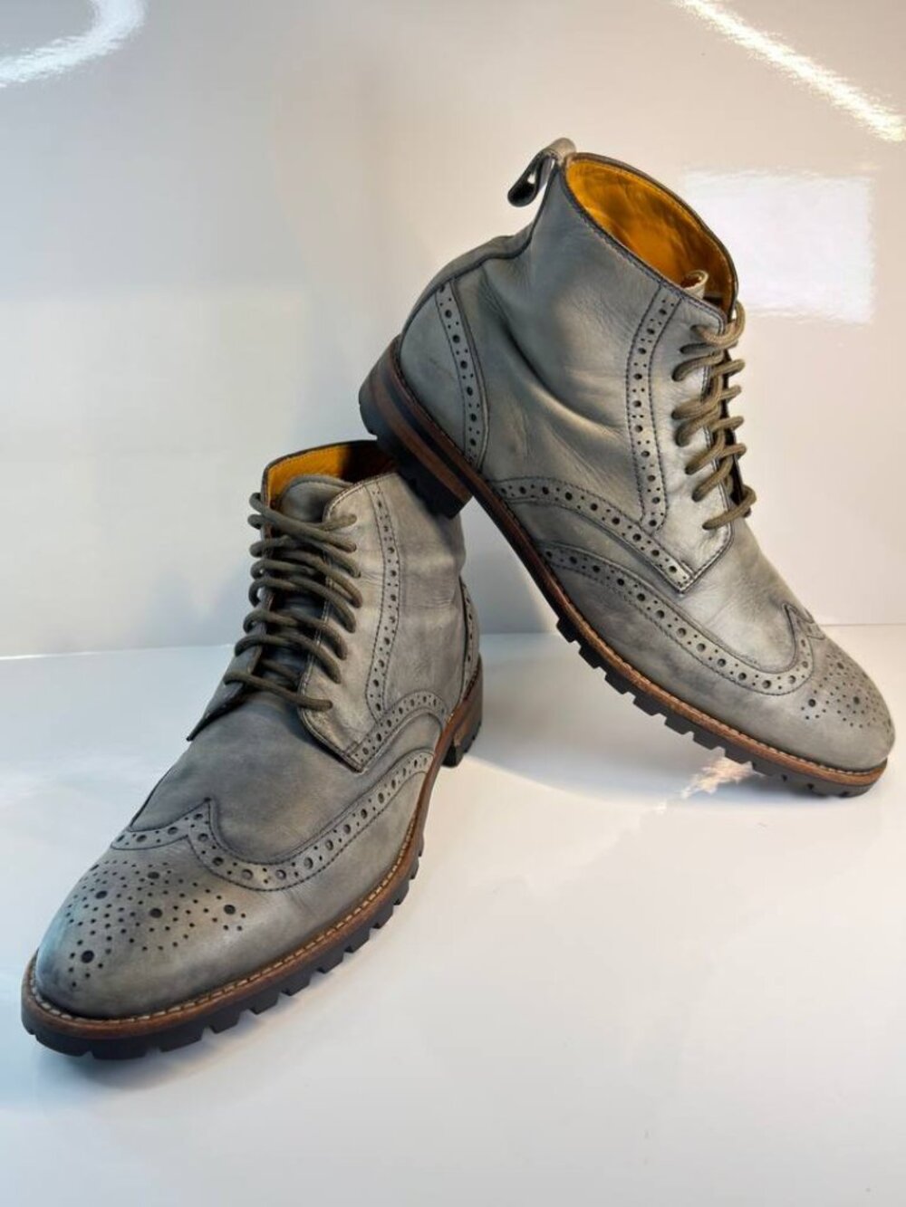 Ron White Men’s Leather Wingtip Boots – US 9